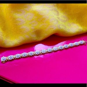 Diamond tennis bracelet